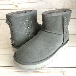 Ugg classic mini II Studded sheepskin boots